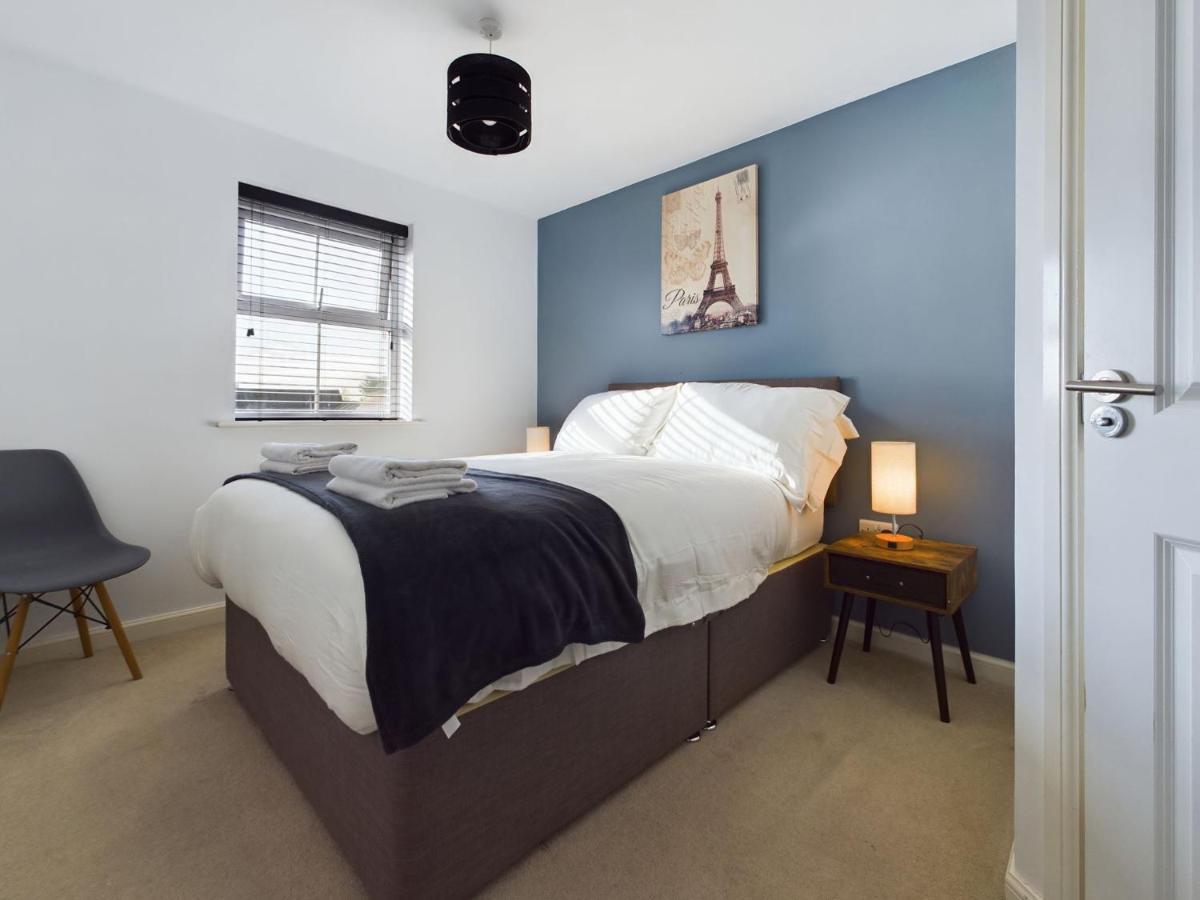 247 Serviced Accommodation In Stafford- 3Br Townhouse Esterno foto